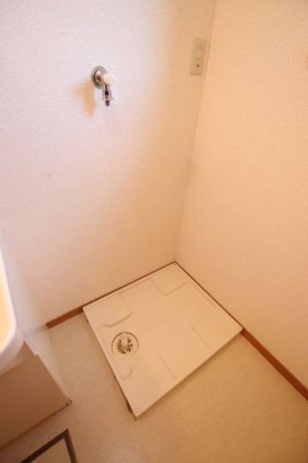 建物設備(室内洗濯機置場)