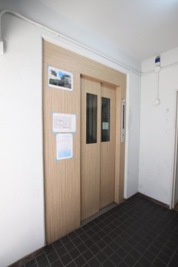 エントランス(エレベーター)