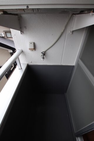 物件内観写真23　(室外洗濯機置場
同一施工会社同一仕様写真)