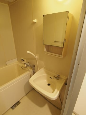 物件内観写真10　(洗面台)