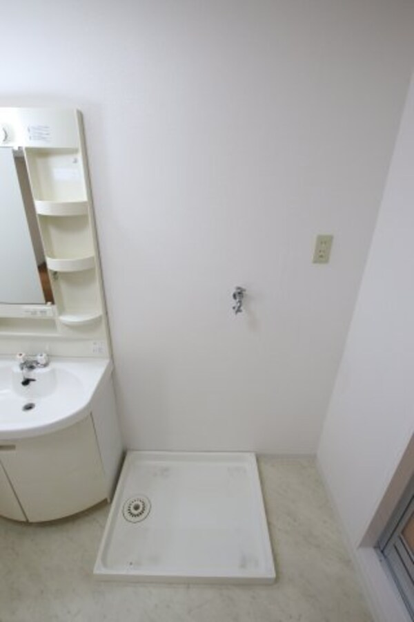 建物設備(室内洗濯機置場)