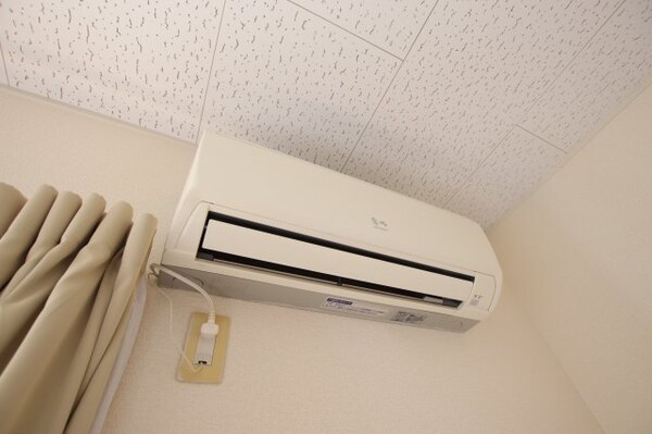 建物設備(エアコン)