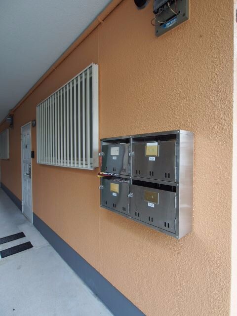 物件内観写真4　(集合ポスト)