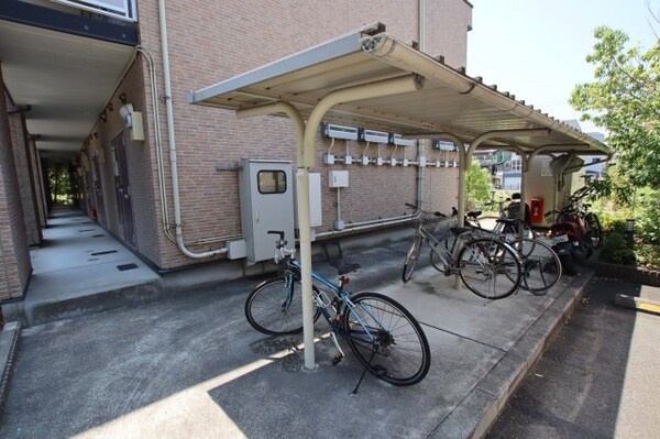 建物設備(駐輪場)