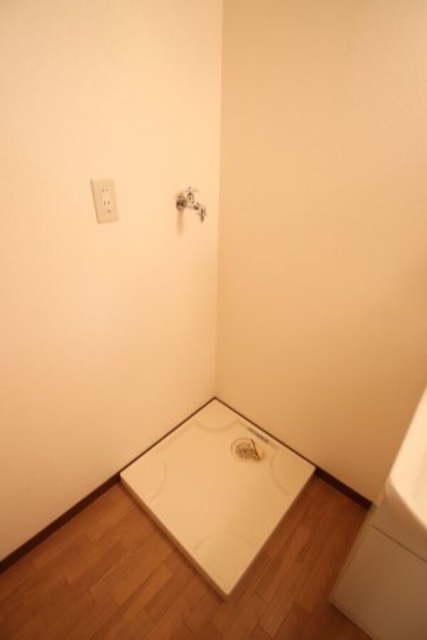 建物設備(室内洗濯機場)