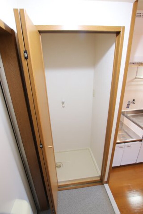 建物設備(室内洗濯機置場)