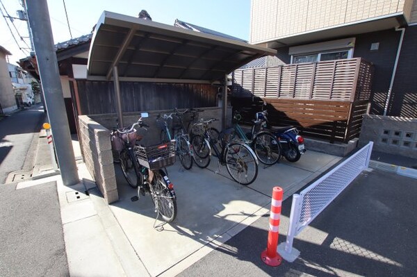 建物設備(駐輪場)