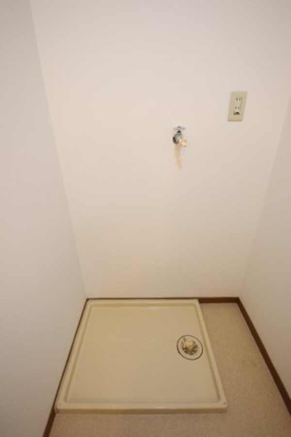 建物設備(室内洗濯機置き場)