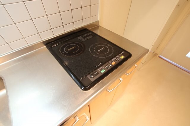 物件内観写真11　(2口IHコンロ)