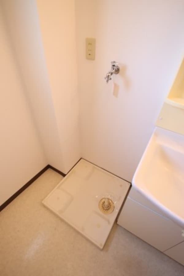 建物設備(室内洗濯機置場)
