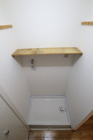 物件内観写真14　(室内洗濯機置場)