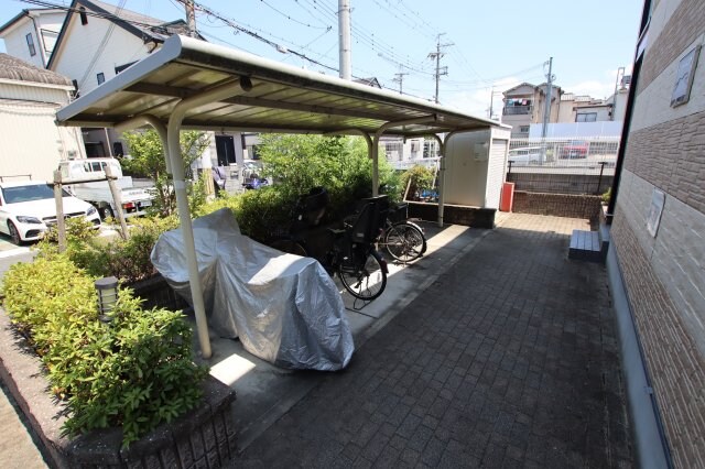 物件内観写真4　(駐輪場)