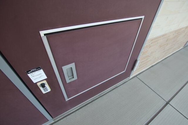 物件内観写真6　(宅配ボックス)