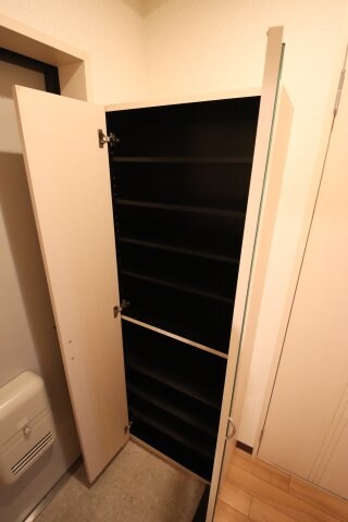 物件内観写真7　(シューズボックス)