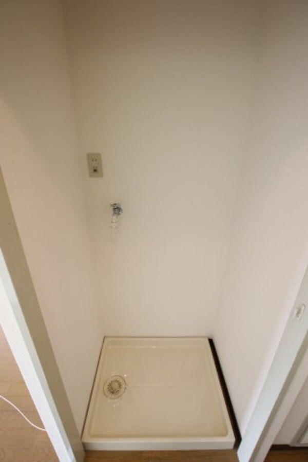 建物設備(室内洗濯機置き場)