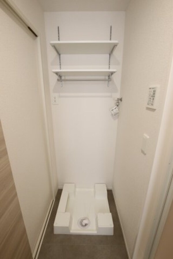 建物設備(室内洗濯機置場)