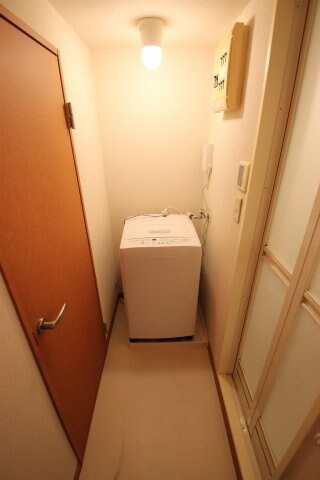 物件内観写真10　(洗濯機)