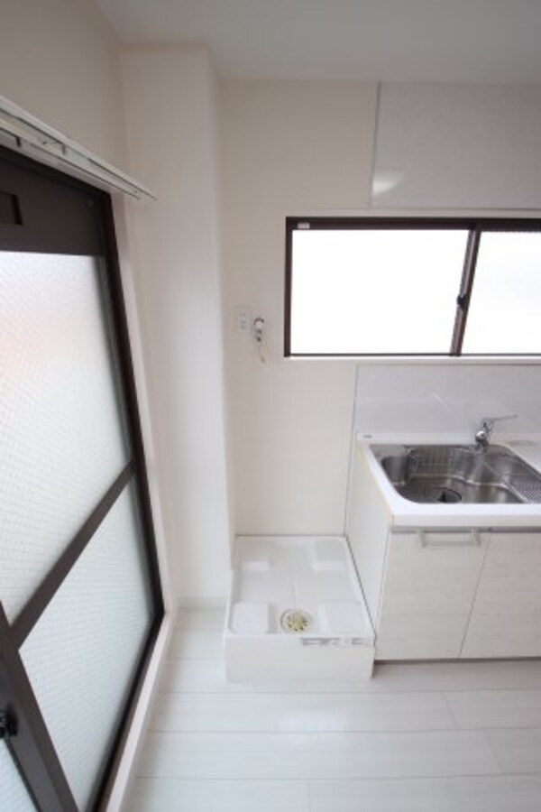 建物設備(室内洗濯機置き場)