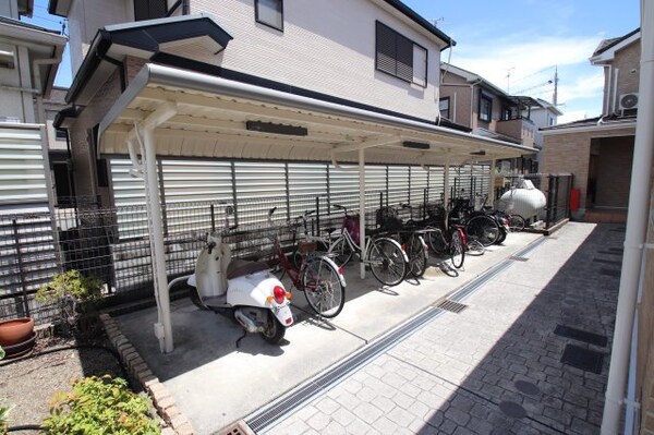 建物設備(駐輪場)