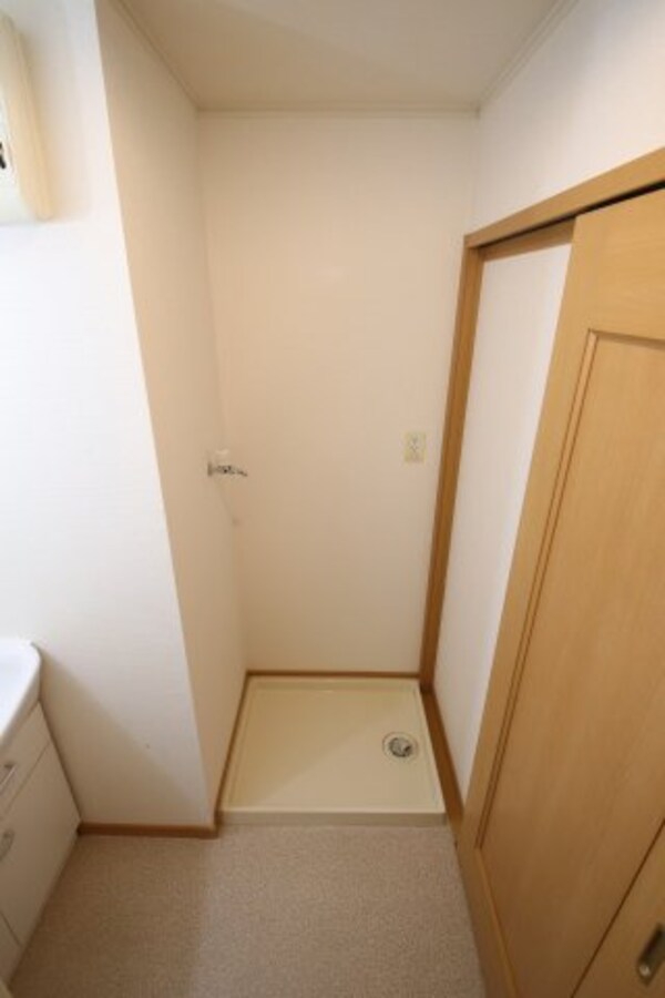建物設備(室内洗濯機置場)
