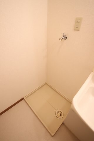 物件内観写真12　(室内洗濯機置場)