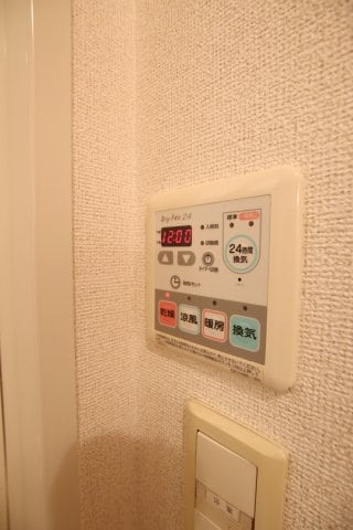 物件内観写真11　(浴室乾燥機)