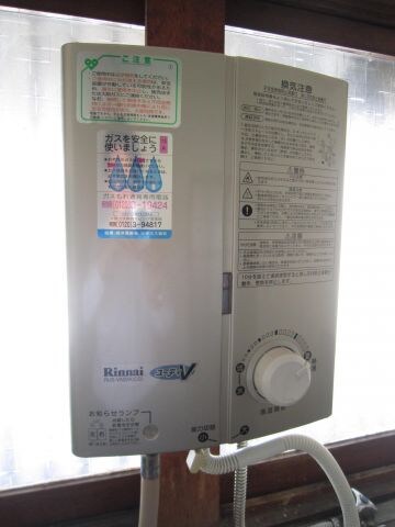 物件内観写真11　(湯沸し器)