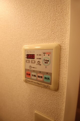 物件内観写真12　(浴室乾燥機)