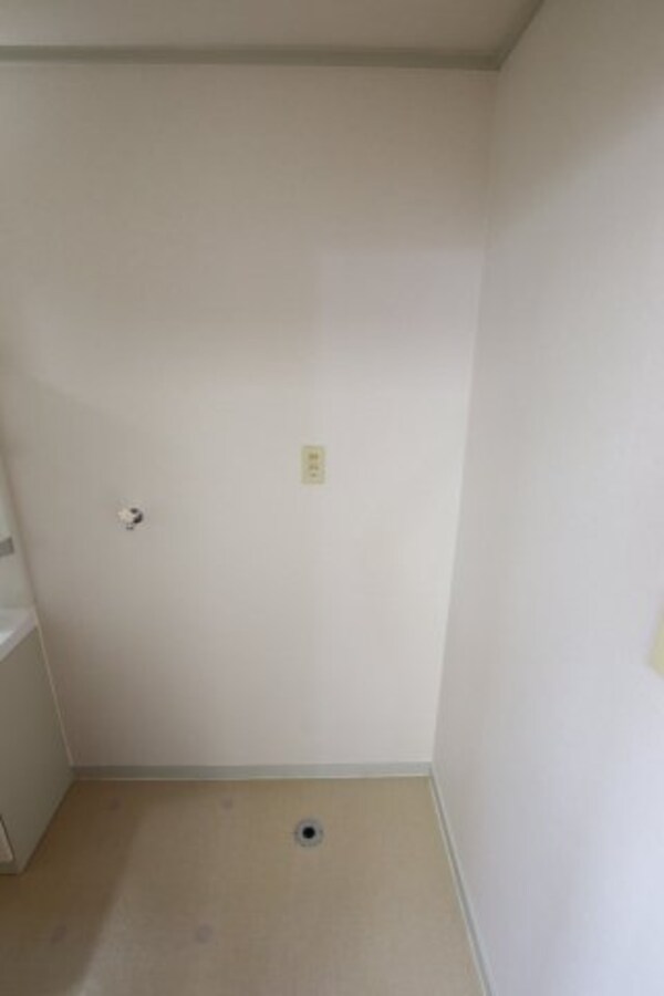 建物設備(室内洗濯機置場)
