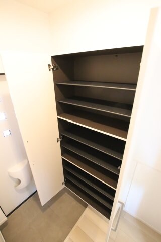 物件内観写真7　(シューズボックス)