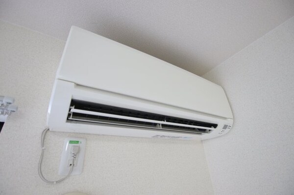 建物設備(エアコン)