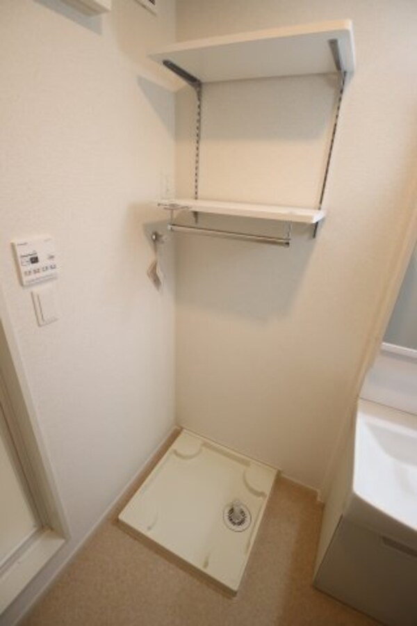 建物設備(室内洗濯機置場)