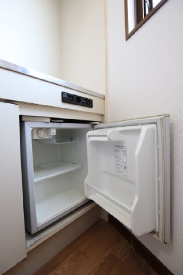 建物設備(ミニ冷蔵庫)