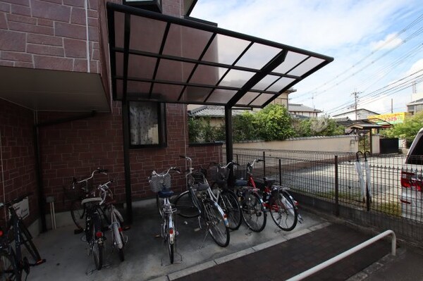 建物設備(駐輪場)