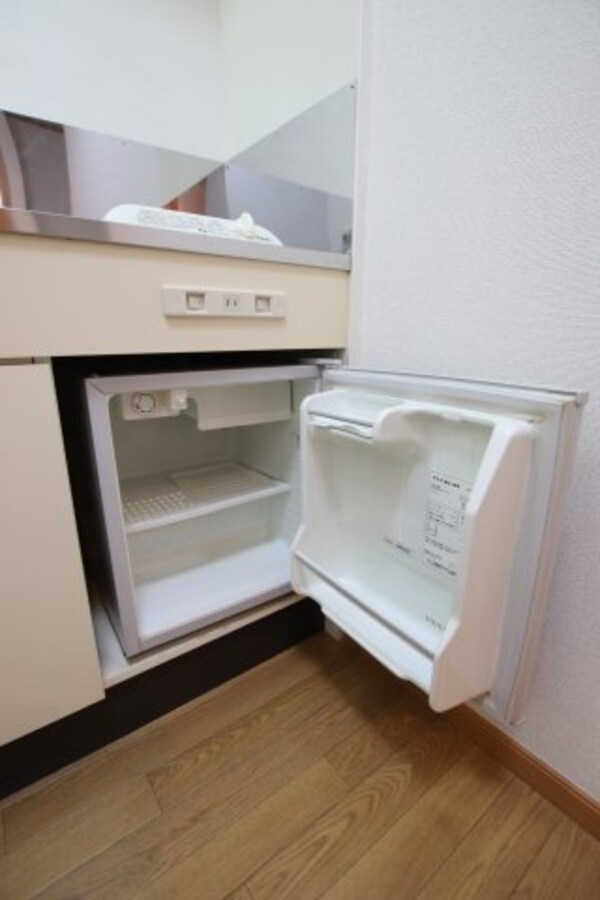 建物設備(ミニ冷蔵庫)