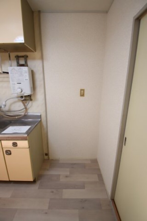 建物設備(冷蔵庫スペース)