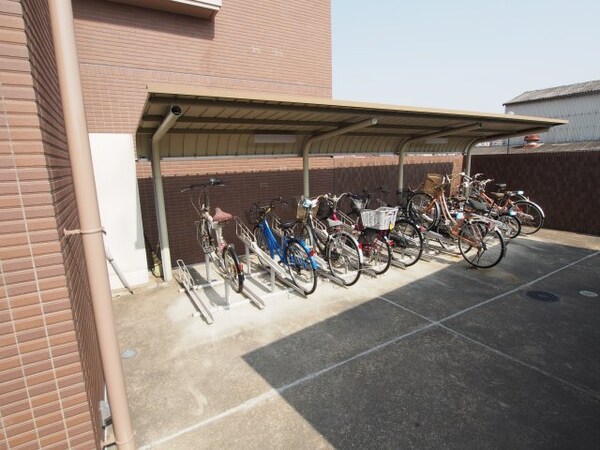 建物設備(駐輪場)