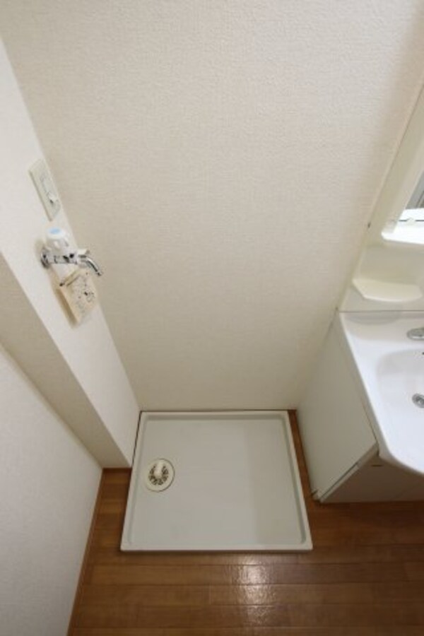 建物設備(室内洗濯機置場)