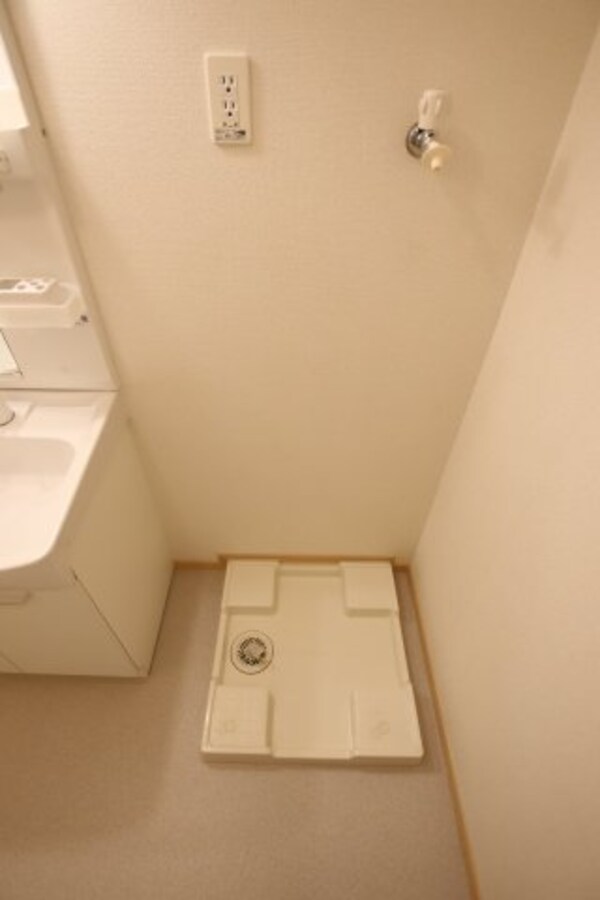 建物設備(室内洗濯機置場)