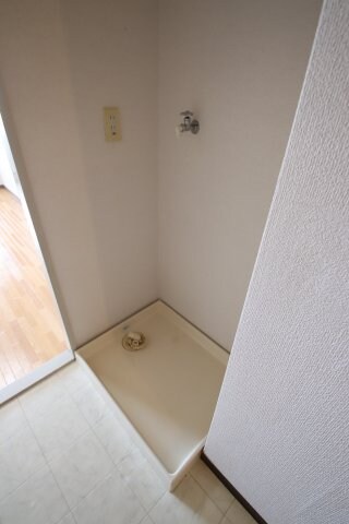 物件内観写真16　(室内洗濯機置場)