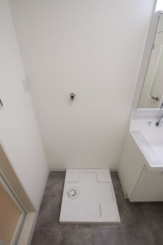 物件内観写真13　(室内洗濯機置場)