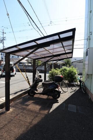 物件内観写真4　(駐輪場)