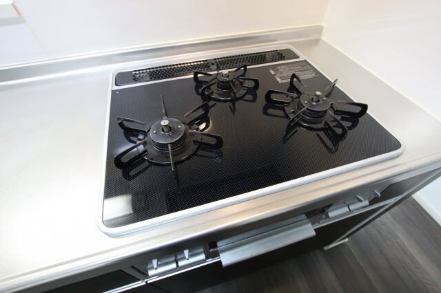 物件内観写真17　(3口コンロ)