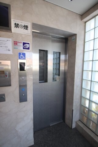 物件外観写真3　(エレベーター)