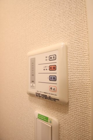 物件内観写真12　(浴室乾燥機)