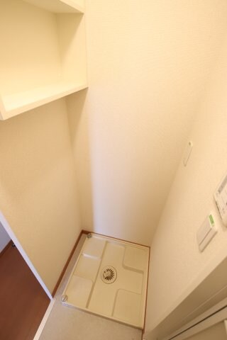 物件内観写真13　(室内洗濯機置き場)
