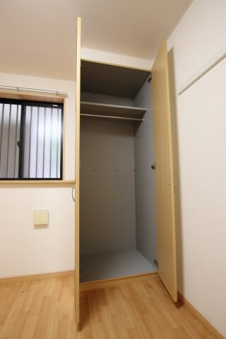 物件内観写真11　(収納)