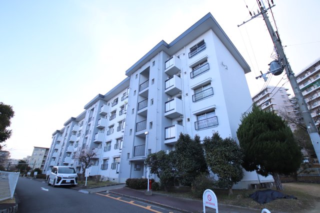 泉北原山台団地三号棟