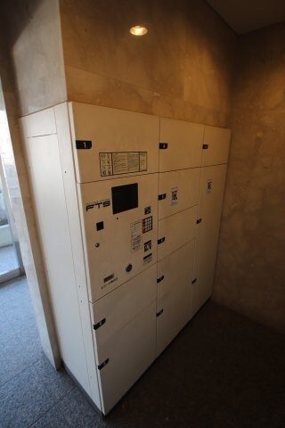 物件内観写真5　(宅配BOX)