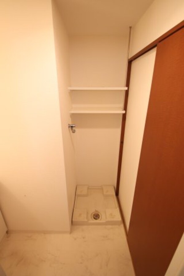 建物設備(室内洗濯機置場)